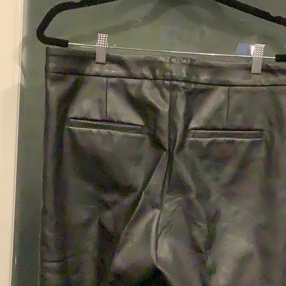 Banana Republic faux leather cropped pants - Picture 3 of 6